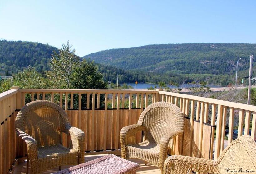 חדר סטנדרט עם מרפסת, Hôtel Motel Le Beluga