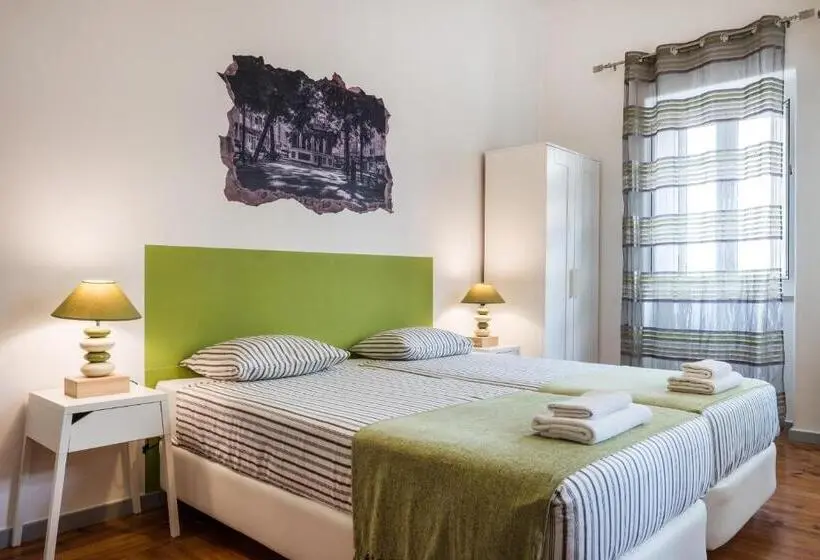 Standard Neljän Hengen Huone Jaettu Kylpyhuone, Loulé Coreto Hostel