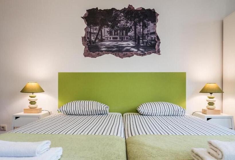 اتاق استاندارد چهارنفره با سرویس بهداشتی مشترک, Loulé Coreto Hostel