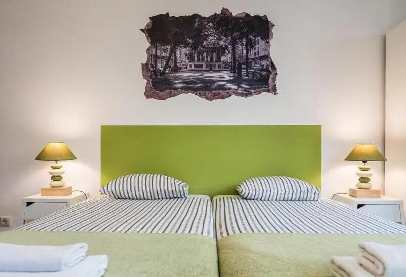 Standard Neljän Hengen Huone Jaettu Kylpyhuone, Loulé Coreto Hostel