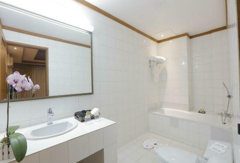 سوییت, Amazing Kengtong Resort