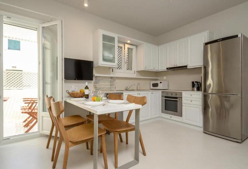 豪华套房, Antony Suites