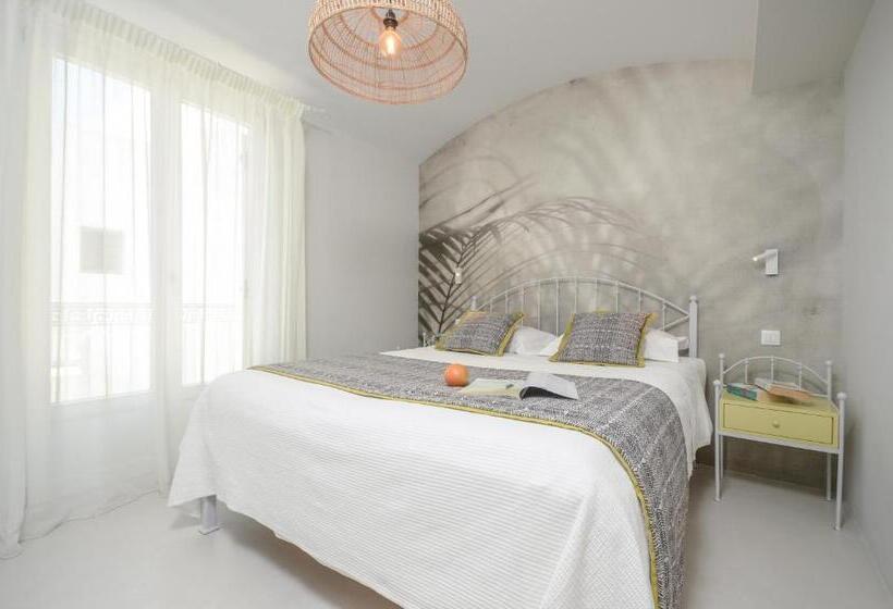 جناح ديلوكس, Antony Suites