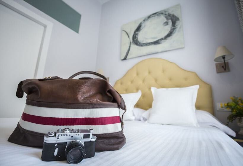 استودیوی استاندارد, Casa De La Merced Suites