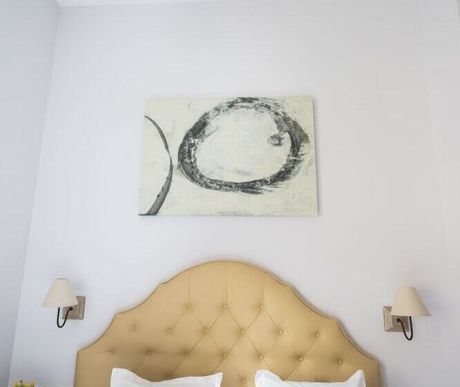 استودیوی استاندارد, Casa De La Merced Suites