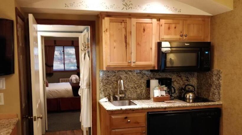 جناح, Getaways At Olympic Village Inn