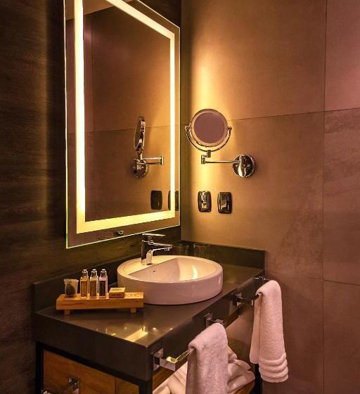 اتاق لوکس, Wood