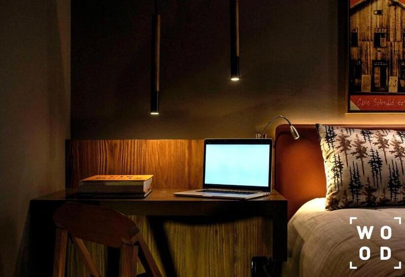 اتاق لوکس, Wood