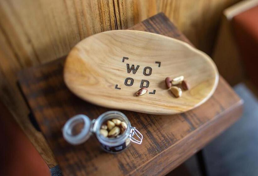 اتاق لوکس, Wood