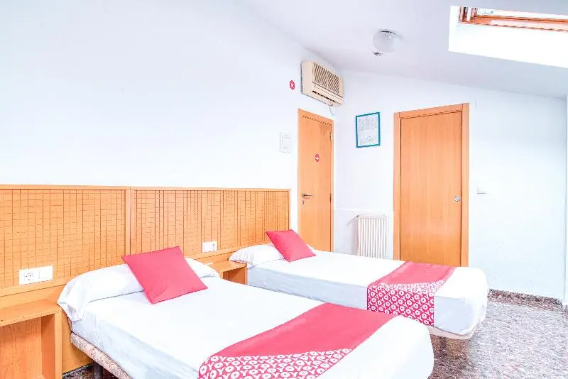 スタンダードトリプルルーム, Hostal Nova Picanya
