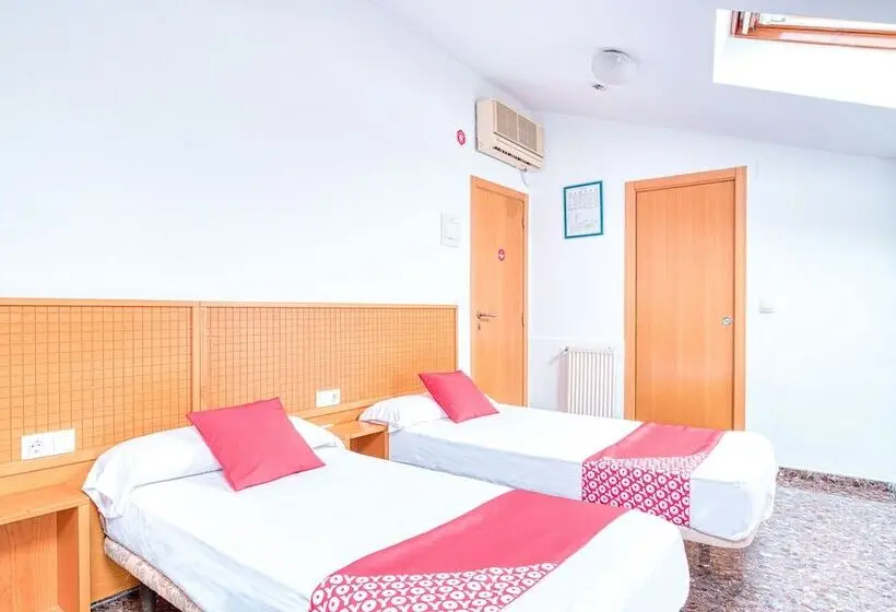 スタンダードトリプルルーム, Hostal Nova Picanya