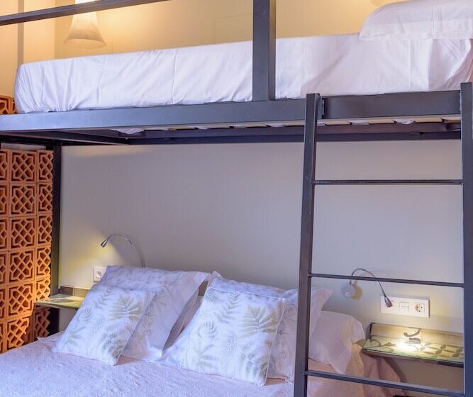 اتاق خانوادگی, Alojamiento Con Encanto La Luna En El Alba