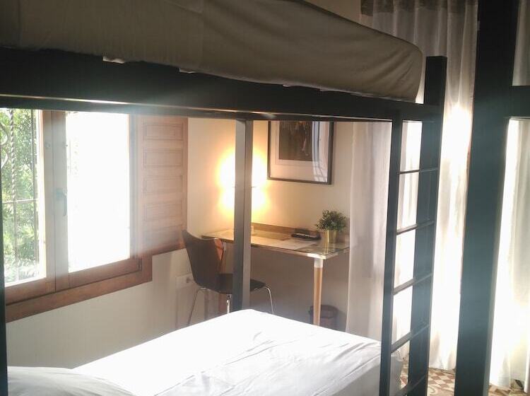 تختخواب در اتاق مشترک, Alojamiento Con Encanto La Luna En El Alba