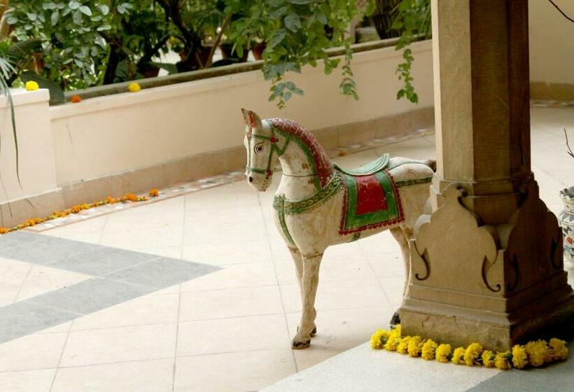 Superior Room, Dera Mandawa