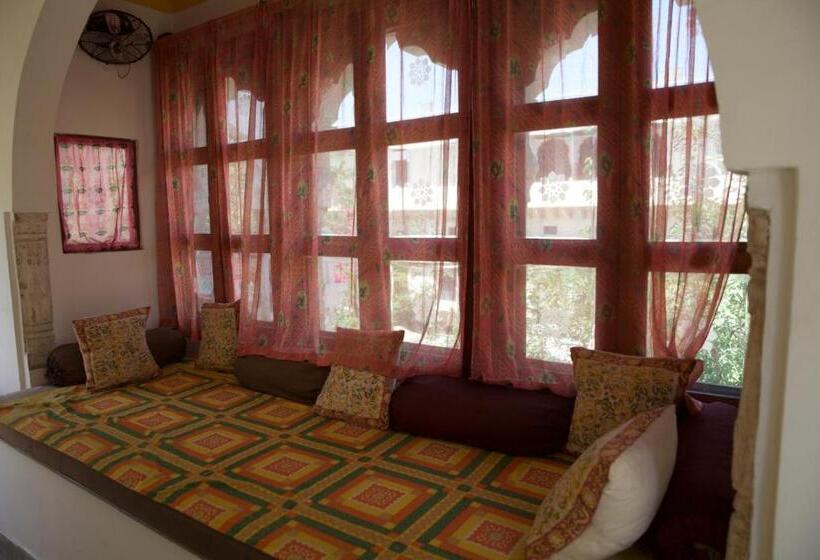 Superior Triple Room, Dera Mandawa