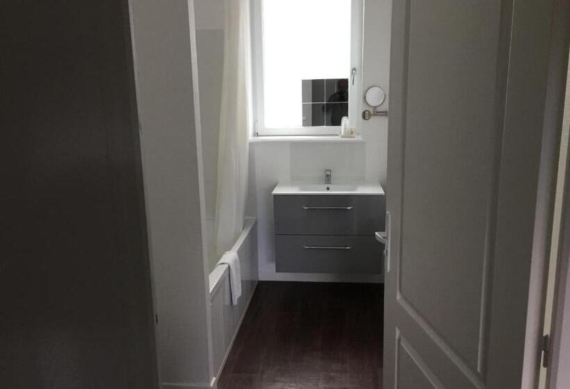 בית, 4 חדרי שינה, Domaine De Bel Air