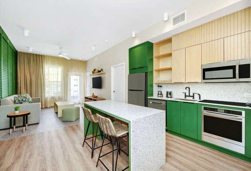 جناح سرير كينج, Embassy Suites By Hilton St Augustine Beach Oceanfront Resort