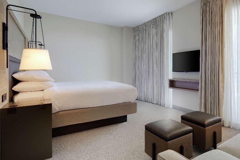 جناح سرير كينج, Embassy Suites By Hilton St Augustine Beach Oceanfront Resort