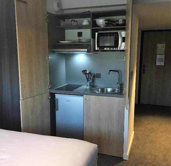 غرفة كومفورت, Enight