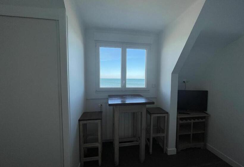 豪华海景房, Le Clos Normand