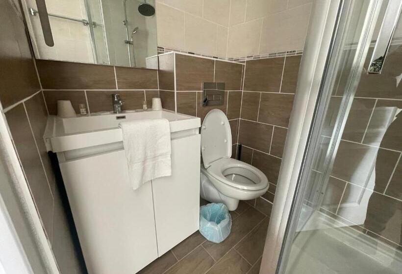 Quarto Estandar com Sacada, Le Clos Normand