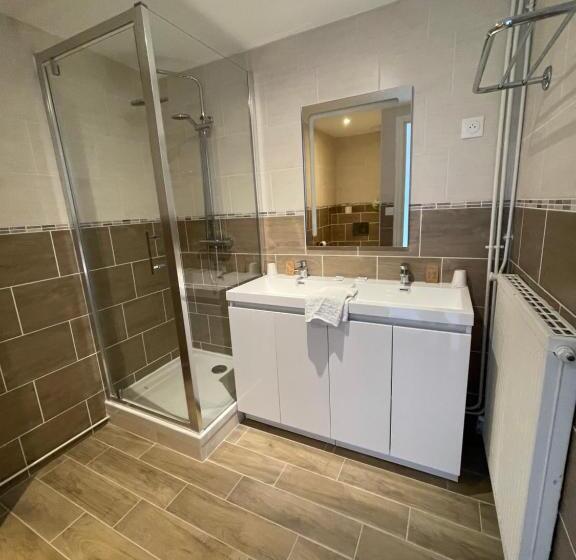 家庭间, Le Clos Normand