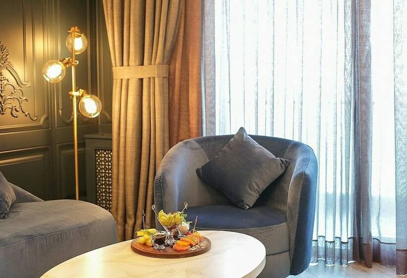 سوئیت رویال, Mavi Marin Boutique