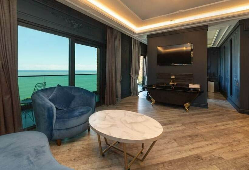 סוויטה מלכותית, Mavi Marin Boutique