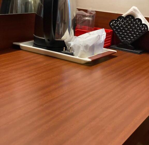 Deluxe Rum, Maya Residency