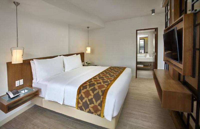 Люкс, Quest Hotel Tagaytay