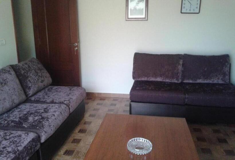 کلبه ییلاقی, Samar Resort Apart