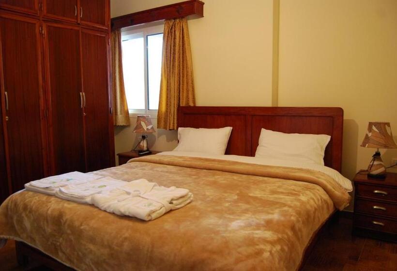 2 Bedrooms Apartment Mountain View, Samar Resort Apart