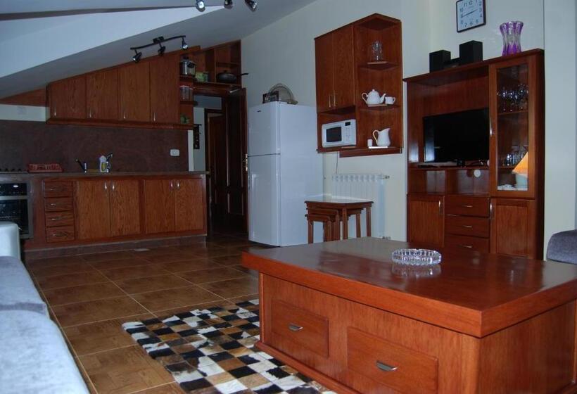 کلبه ییلاقی دلوکس یک خوابه, Samar Resort Apart