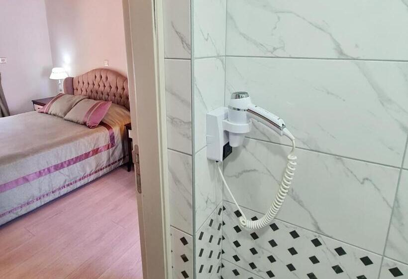 غرفة قياسية مزوَّدة بشُرفة, Sofia Boutique