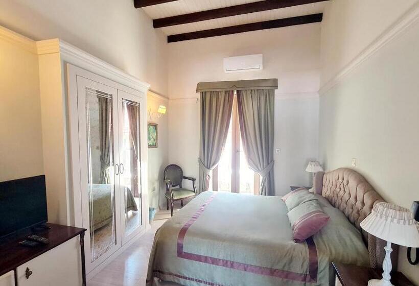 غرفة قياسية مزوَّدة بشُرفة, Sofia Boutique