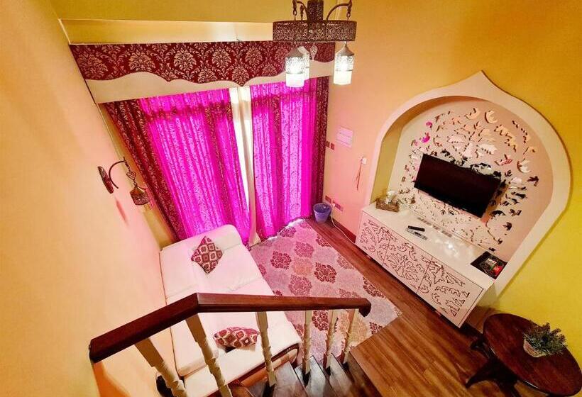 غرفة إقتصادية, Sofia Boutique