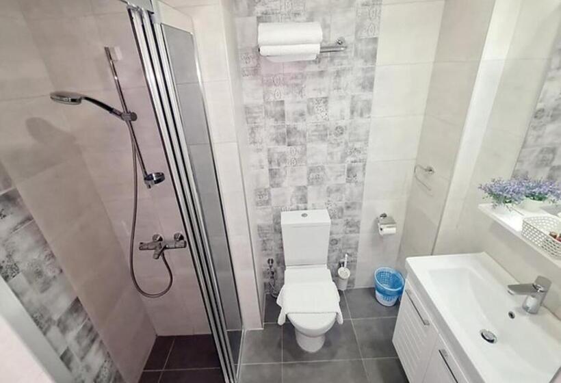 جناح, Sofia Boutique