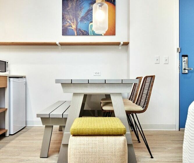 장애인을 위한 스위트, Universal’s Endless Summer Resort – Dockside Inn And Suites