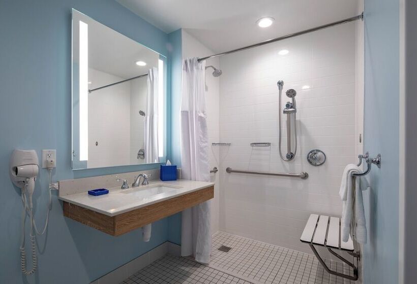 장애인을 위한 스탠다드 룸, Universal’s Endless Summer Resort – Dockside Inn And Suites