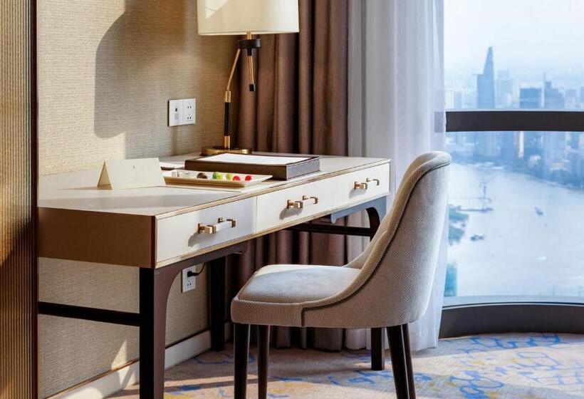 Номер Клуб Кровать Кинг, Vinpearl Landmark 81 Autograph Collection