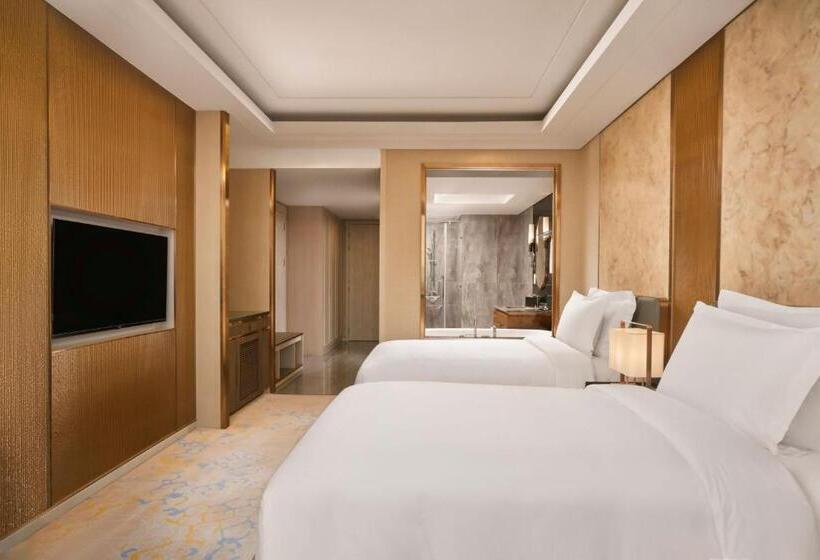 Premium room with view, Vinpearl Landmark 81 Autograph Collection