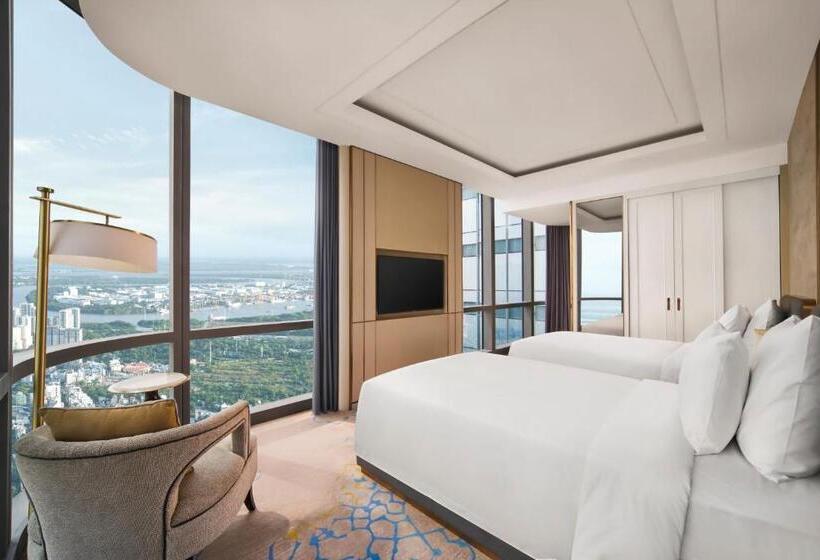 Premium room with view, Vinpearl Landmark 81 Autograph Collection