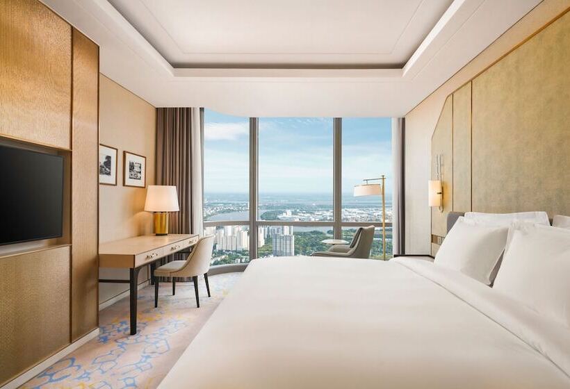 Premium room with view, Vinpearl Landmark 81 Autograph Collection