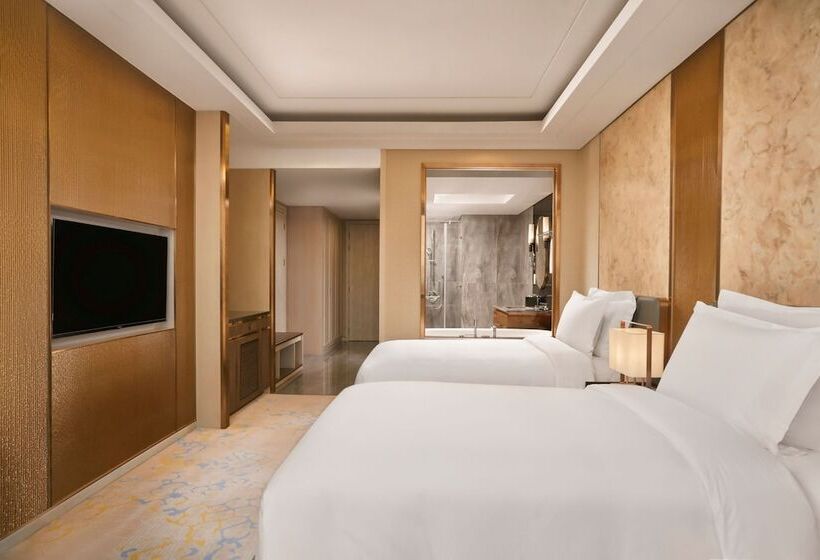 Premium room with view, Vinpearl Landmark 81 Autograph Collection