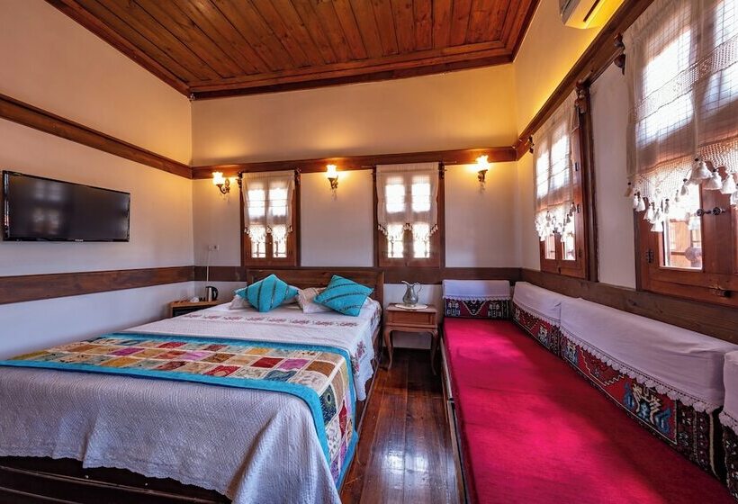 マウンテンビュースタンダードルーム, Safranbolu Seyi̇r Konak Otel
