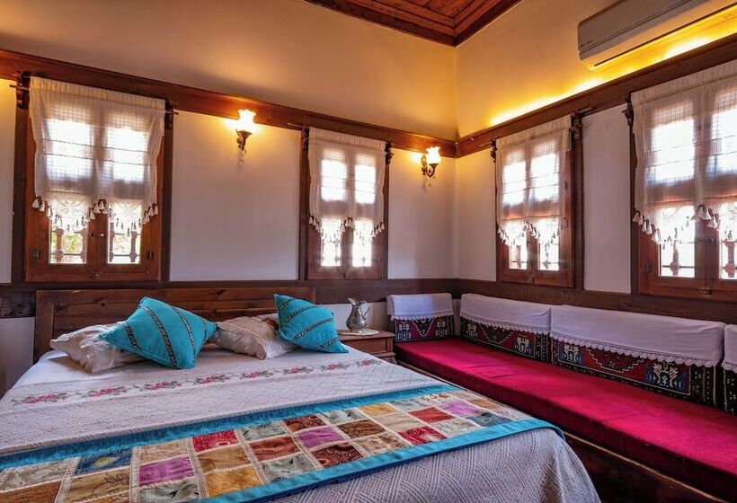 マウンテンビュースタンダードルーム, Safranbolu Seyi̇r Konak Otel