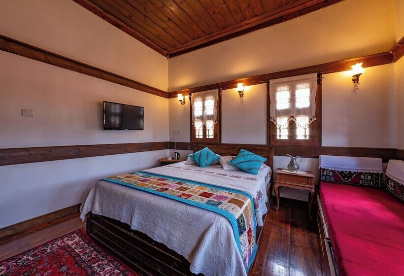 マウンテンビュースタンダードルーム, Safranbolu Seyi̇r Konak Otel