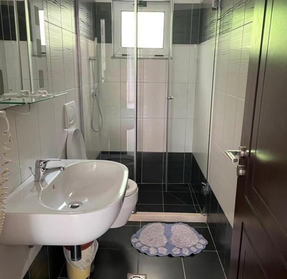 דירה בת חדר שינה 1 עם מרפסת, Vila Florika