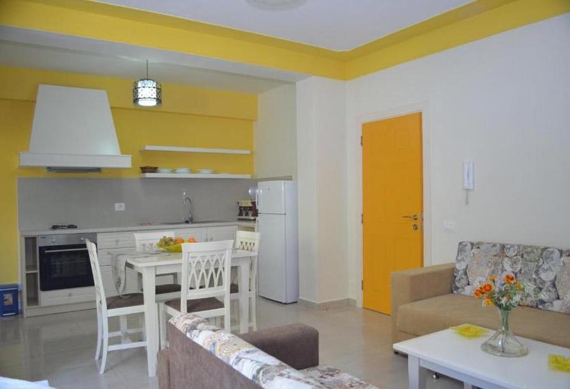 דירת חדר, Vila Florika