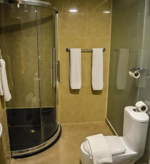 اتاق خانوادگی, Ata Ali